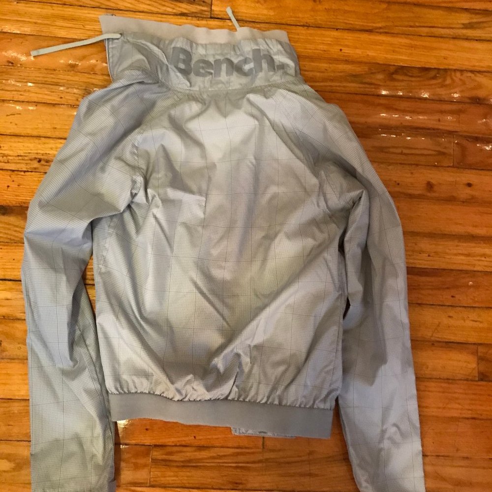 Bench Jacket - Picture 2 of 3